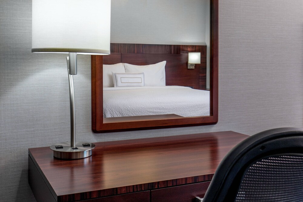 Fairfield Inn & Suites By Marriott Lancaster - photo 16