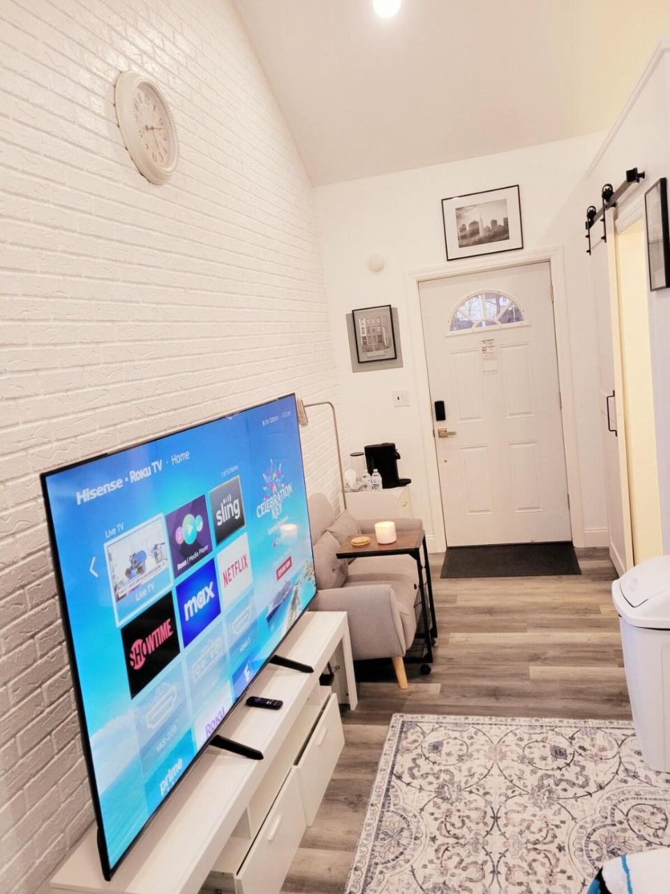 Private studio guesthouse in Watertown CT — 4-Star Luxury Hotel in Watertown, United States