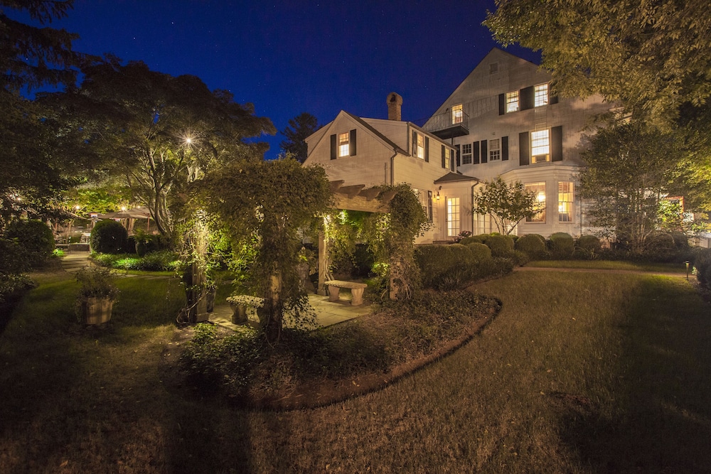 The 1770 House Restaurant & Inn — 4-Star Luxury Hotel in East Hampton, United States