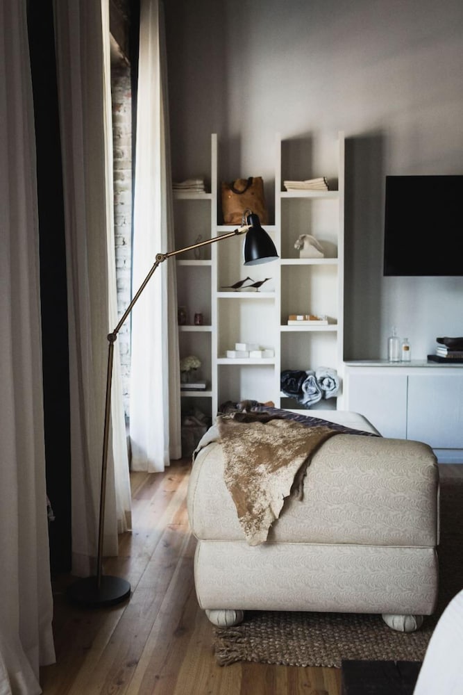 GunRunner Boutique Hotel - photo 48