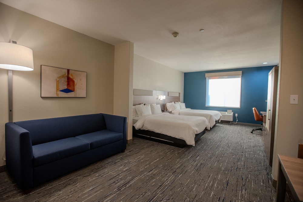 Holiday Inn Express Cleveland by IHG - photo 7