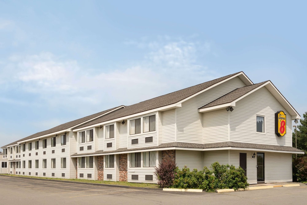 Super 8 by Wyndham Portland ME - featured photo