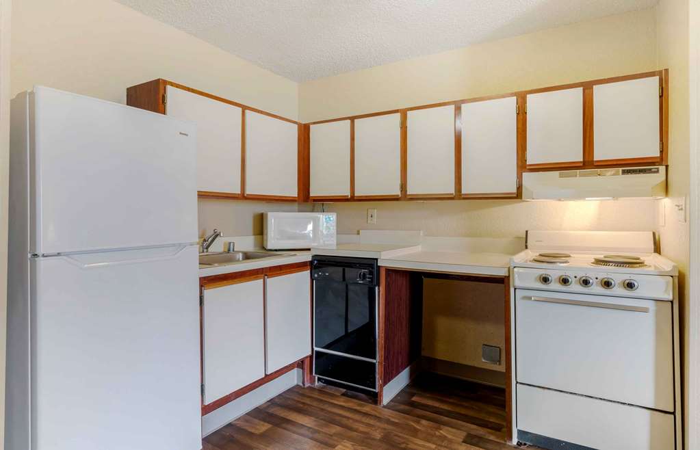 Extended Stay America Select Suites Dallas Las Colinas - photo 28