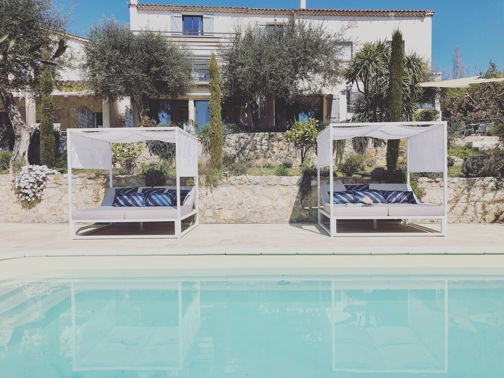 Mas Saint Antoine Maison D'hotes — 4-Star Luxury Hotel in Grasse, France