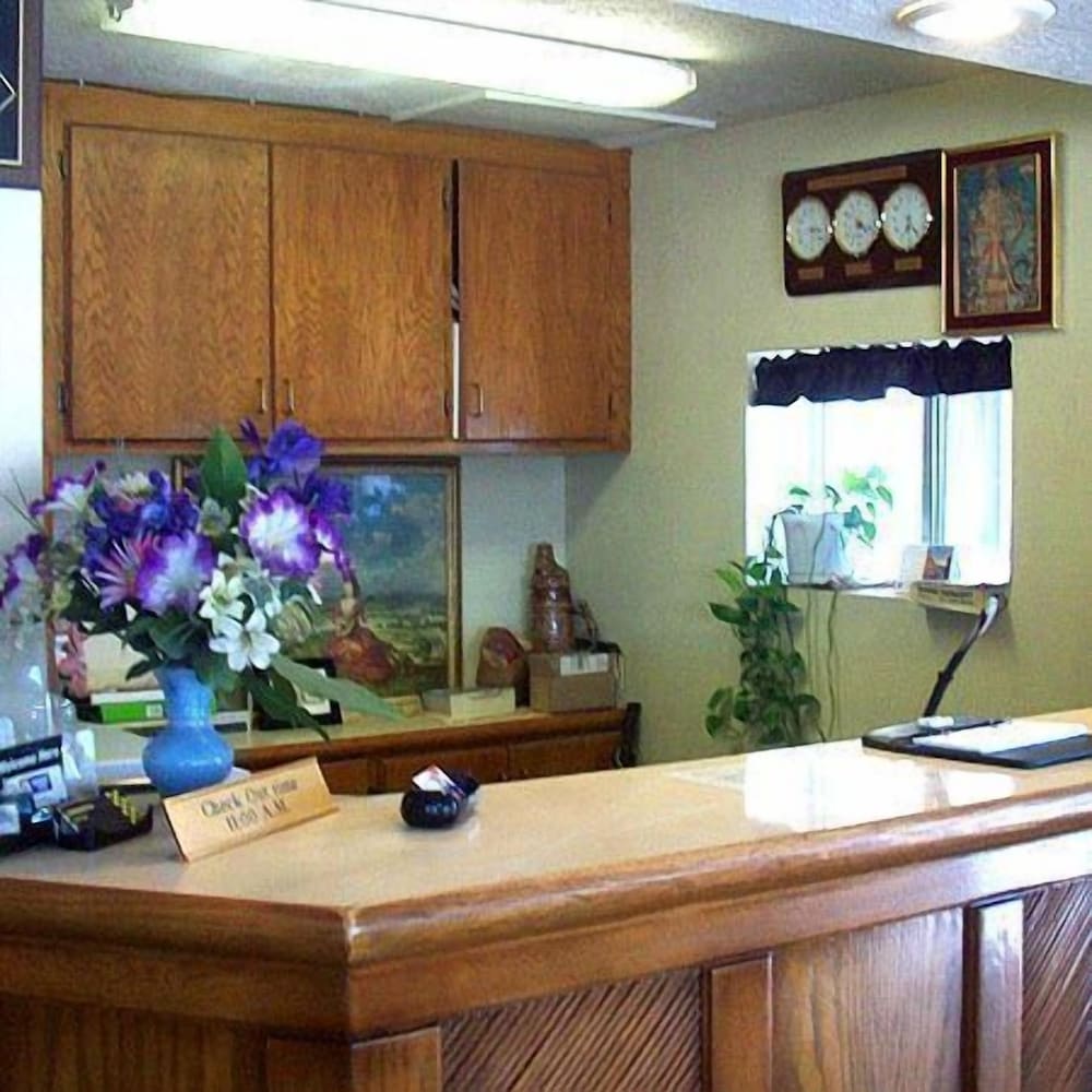 Provo Travelers Inn - photo 2