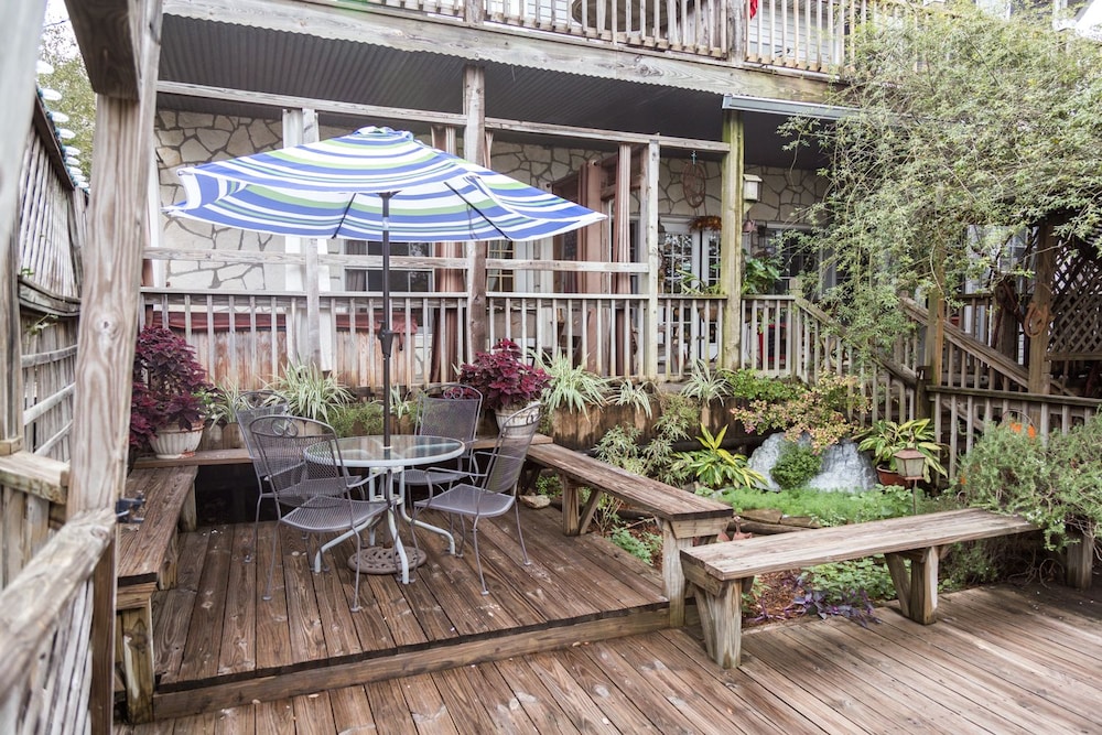 Equinox Inn at Canyon Lake - photo 52