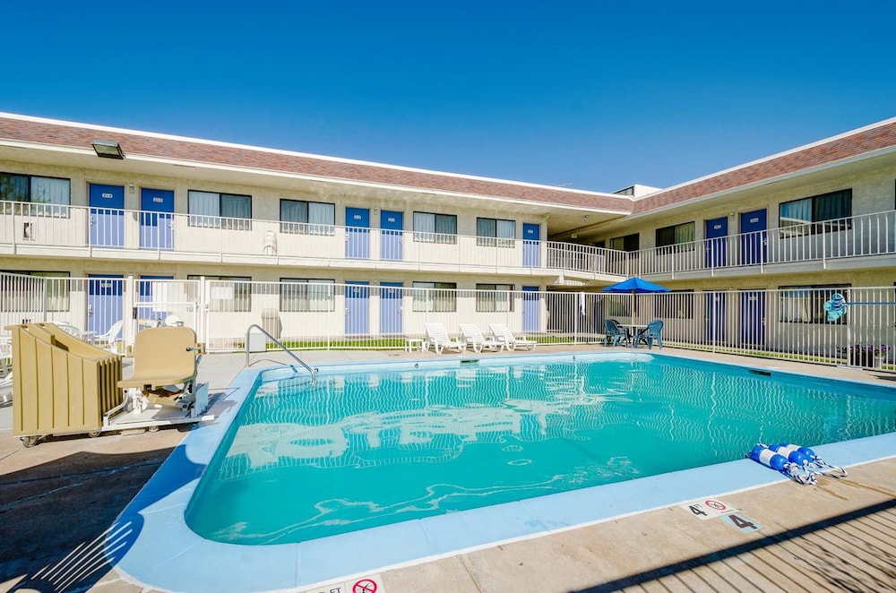 Motel 6 Thornton CO - photo 15