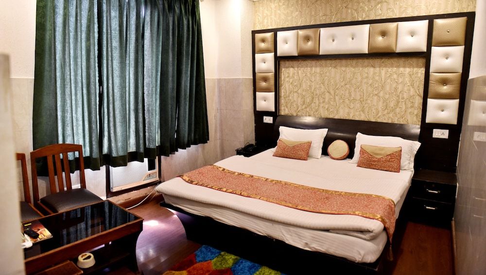 Hotel Red Rose — hotel in Jammu