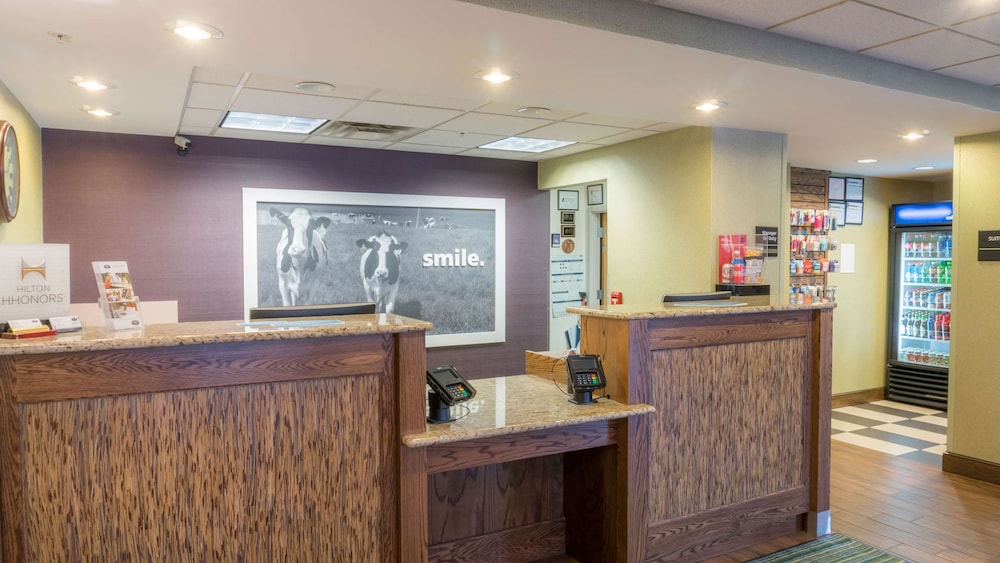 Hampton Inn New Philadelphia - photo 6