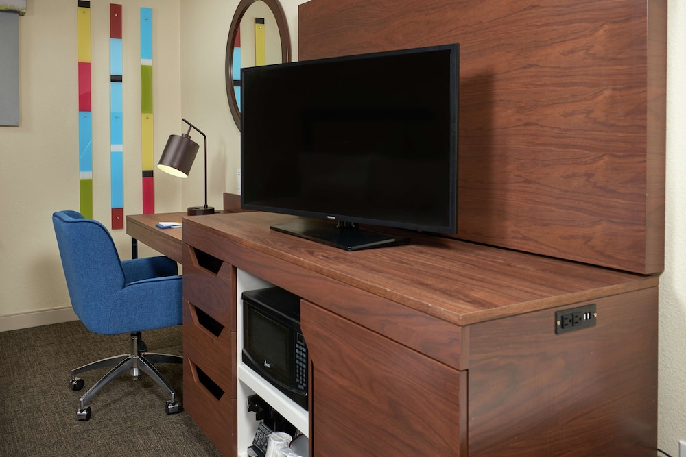 Hampton Inn & Suites Phoenix Surprise - photo 15