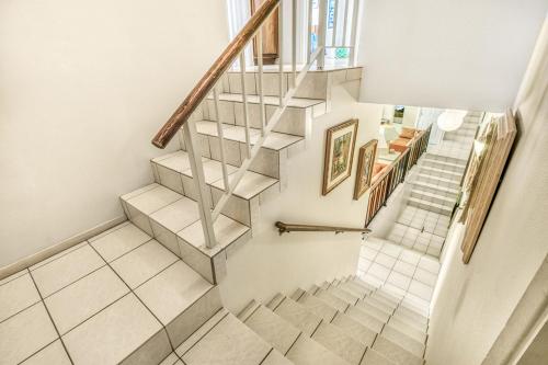Bahia Vista C63 — Avalon — photo 3