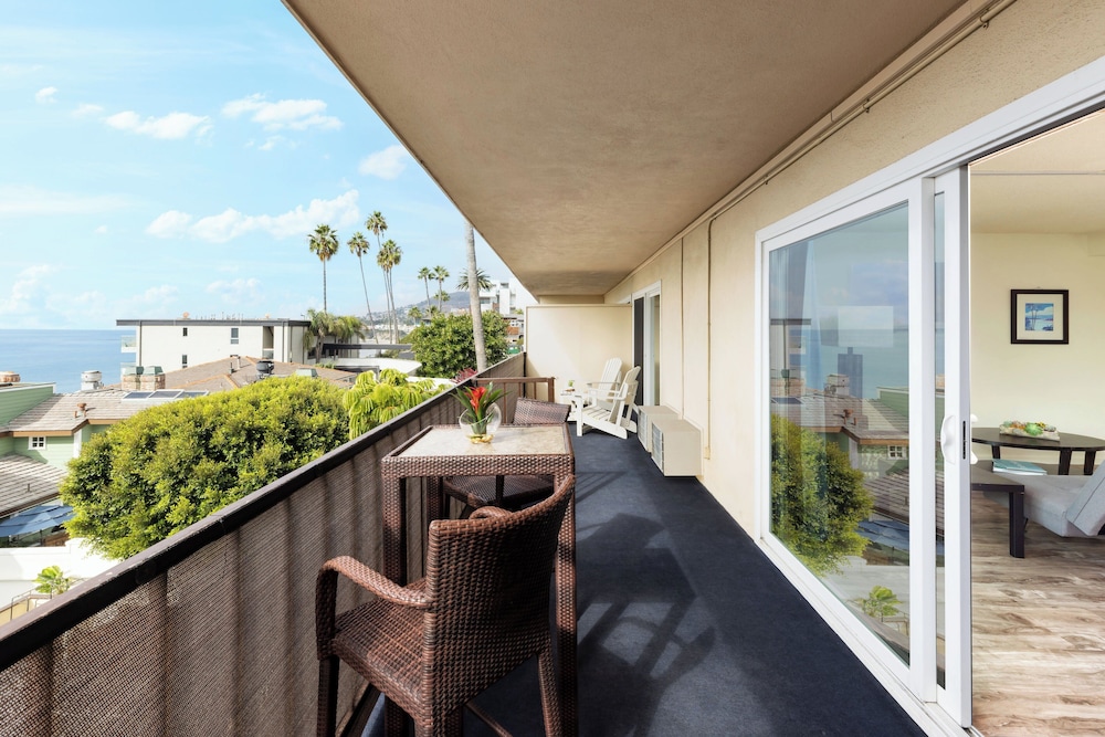 Pacific Edge Hotel - photo 46