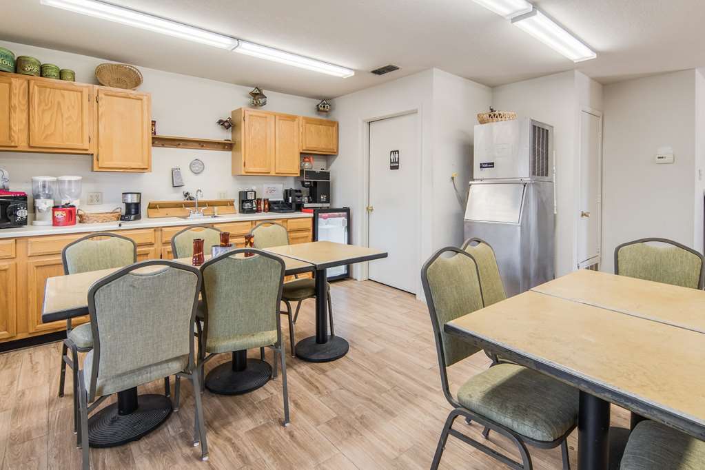 Americas Best Value Inn Baird - photo 28