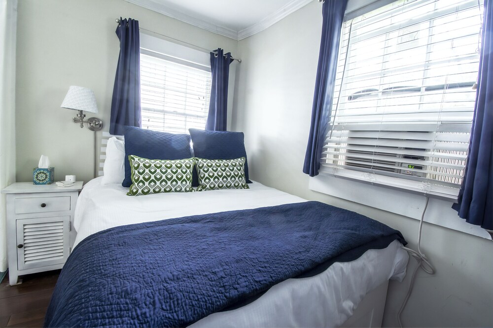 Suites on Coming - photo 13