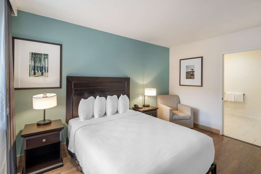 Best Western at Ventura Pier - photo 27