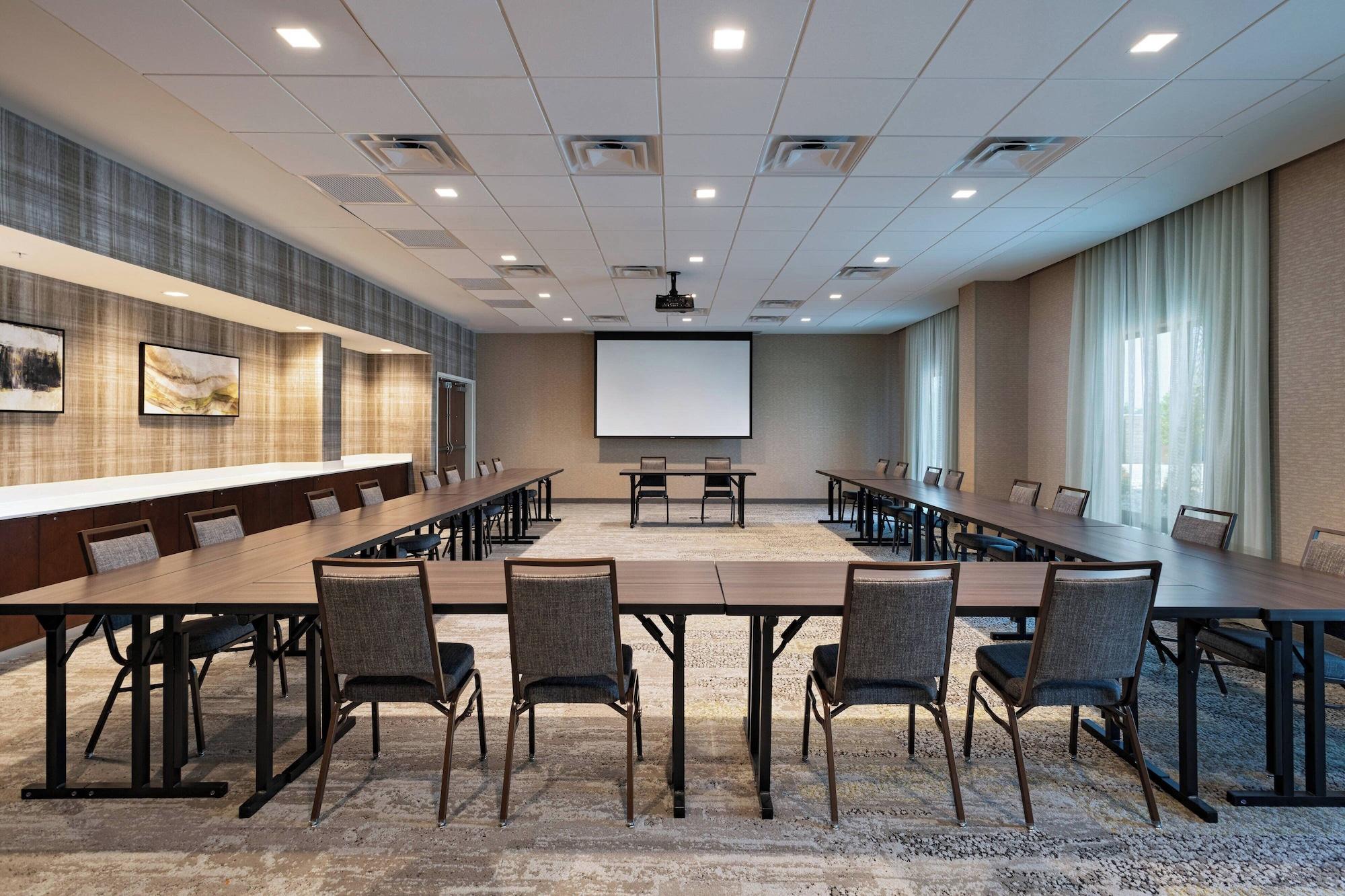 Courtyard by Marriott Dallas Grand Prairie - photo 18