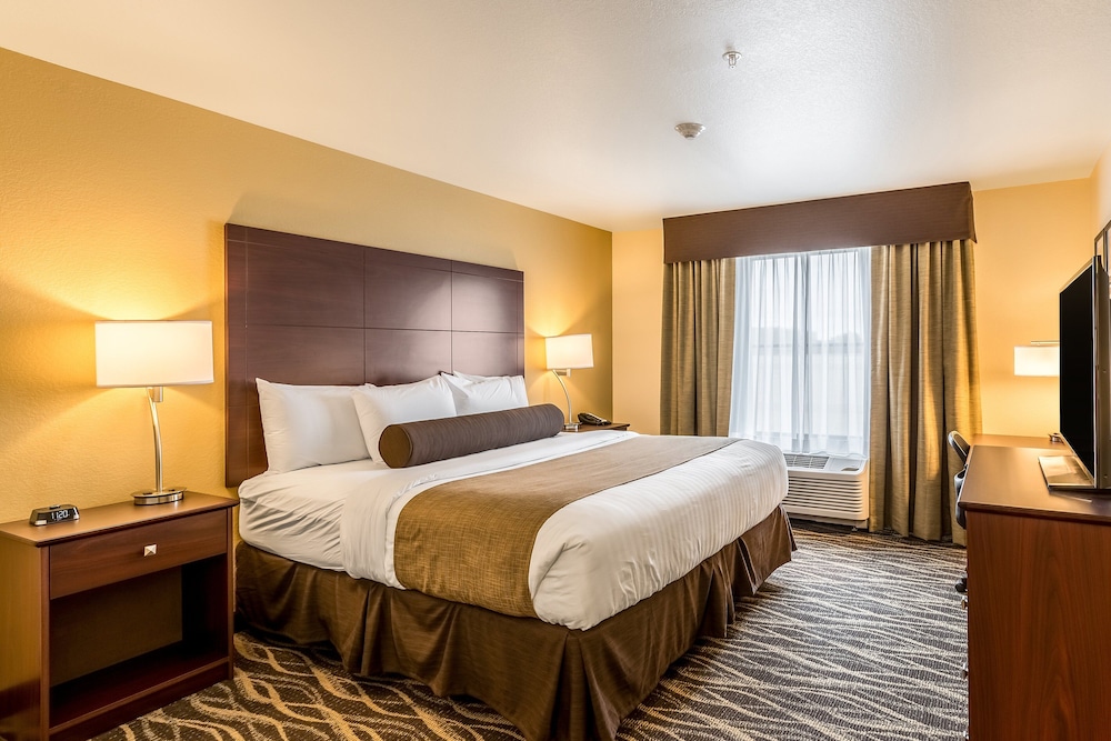 Cobblestone Hotel & Suites Stevens Point - photo 35