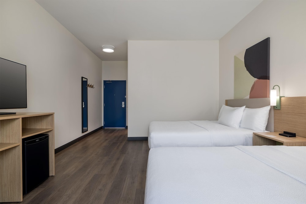 Spark by Hilton Artesia - photo 18