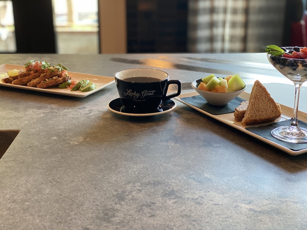 Hotel Indigo Tallahassee Collegetown by IHG - photo 37