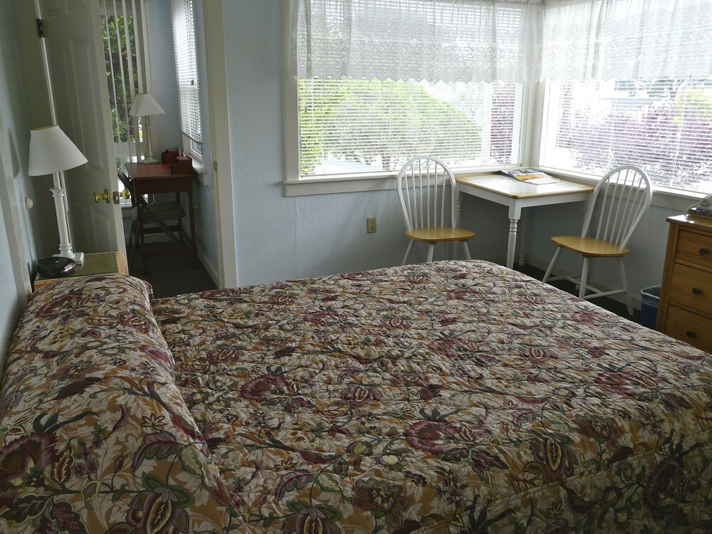 Harbor Inn - photo 6
