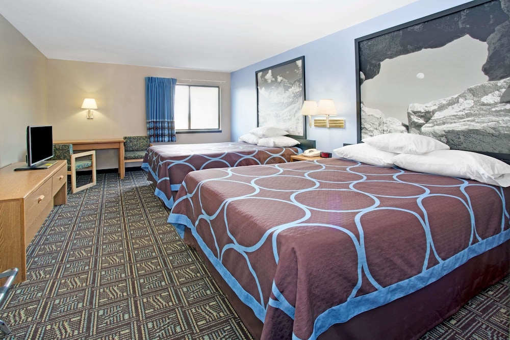 Super 8 by Wyndham Fort Collins - photo 9