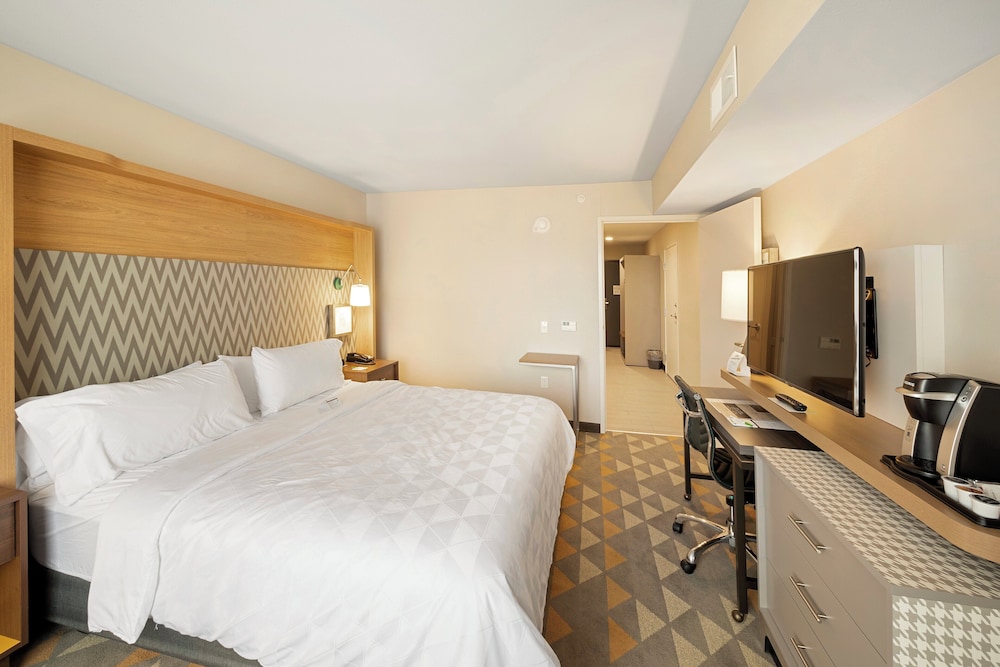 Holiday Inn & Suites Decatur Forsyth by IHG - photo 23