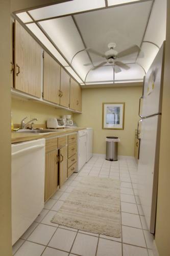 English Towers 506 2 Br condo by RedAwning - photo 9