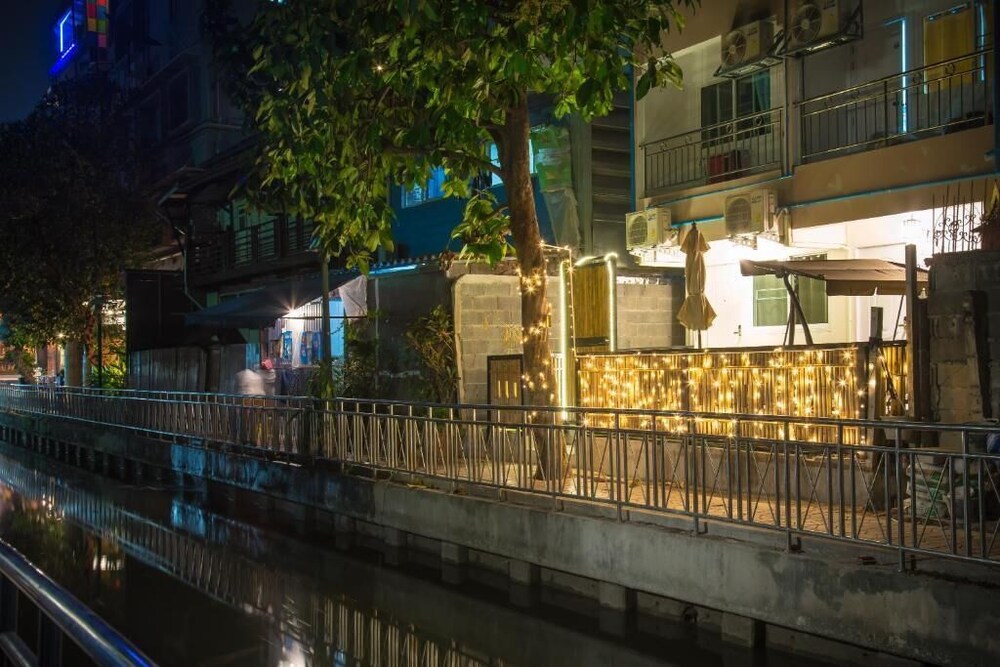 Canal View Lo ha guest house Contactless Check in