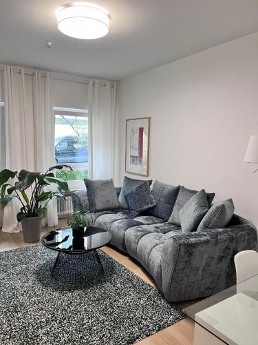 RAUM2GO NO1 modernes ruhiges 2 Schlafzimmer apartment CITY & PARK — 4-Star Luxury Hotel in Wiesbaden, Germany