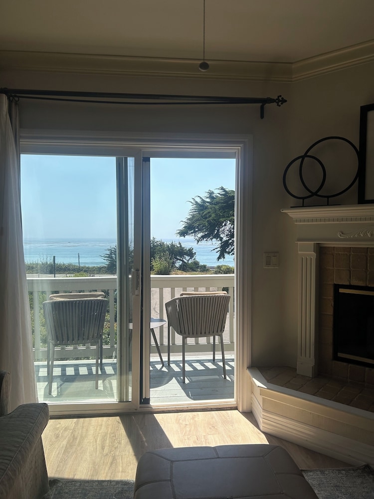 Pelican Inn & Suites - photo 22
