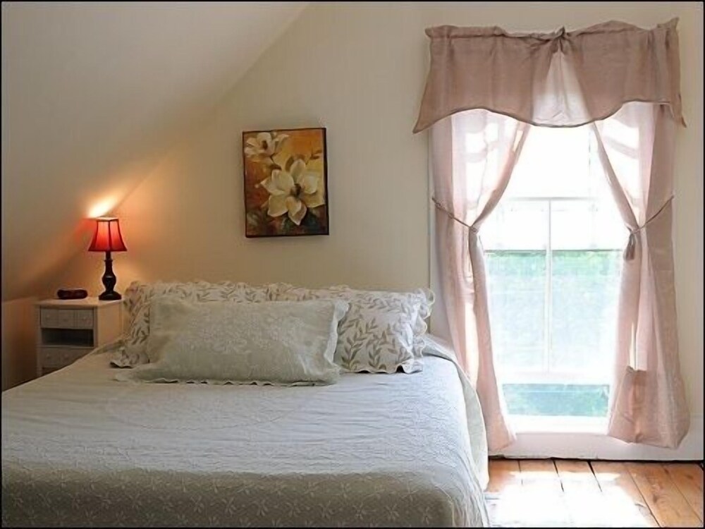 The Central House - photo 11