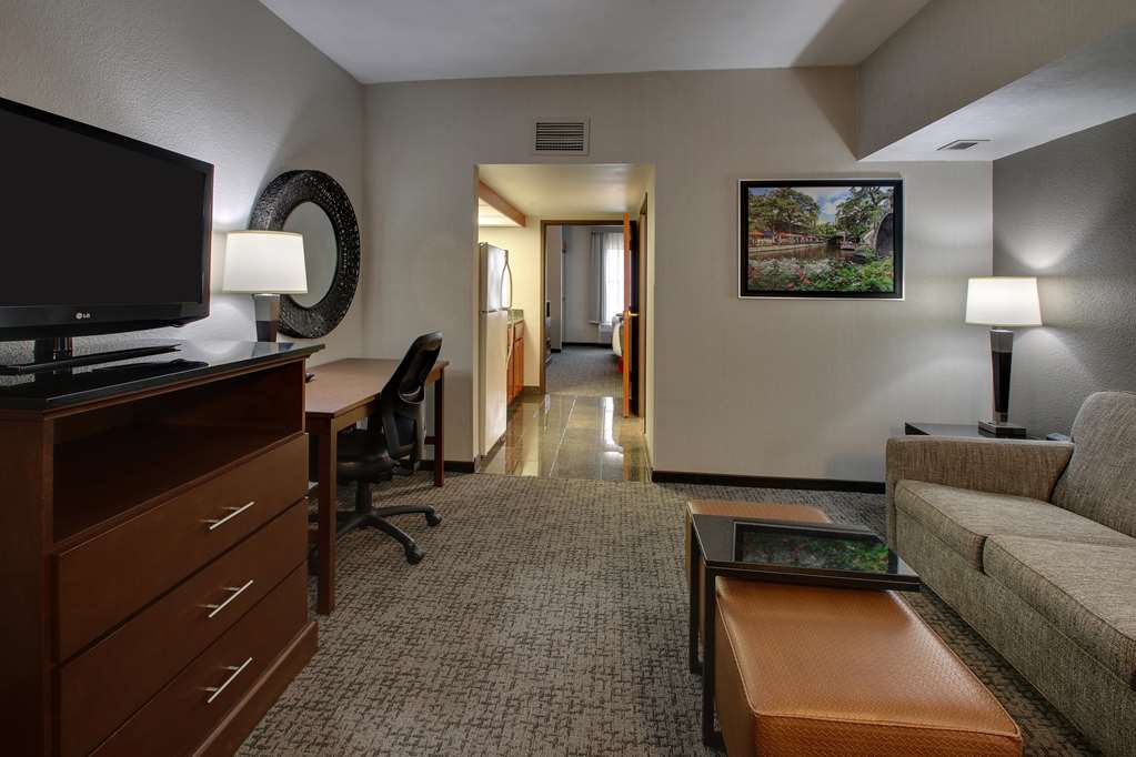 Drury Inn & Suites San Antonio Northwest Medical Center - photo 36