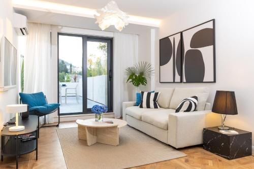 Urban Rooftop Apartment