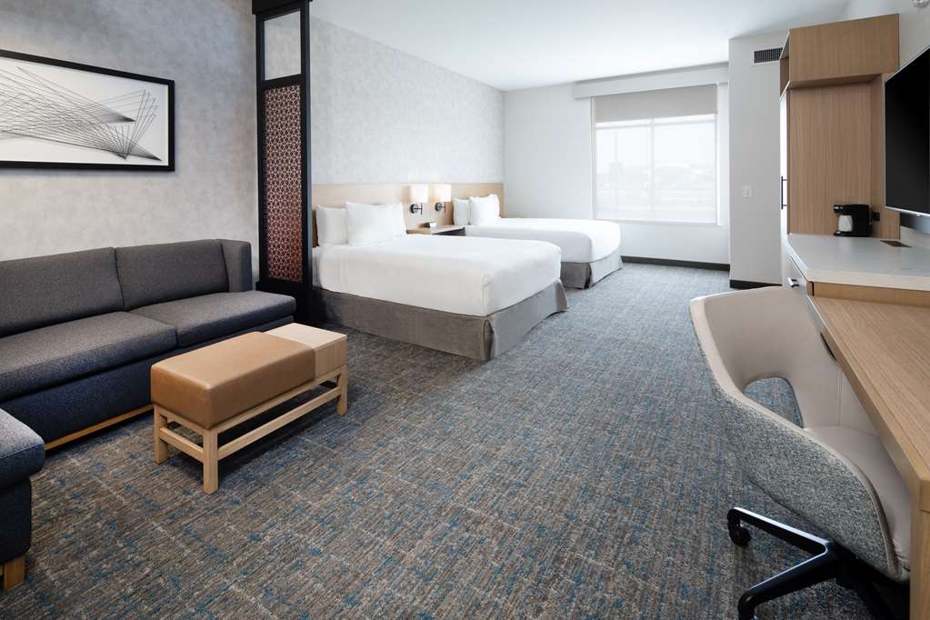 Hyatt Place Bakersfield - photo 25