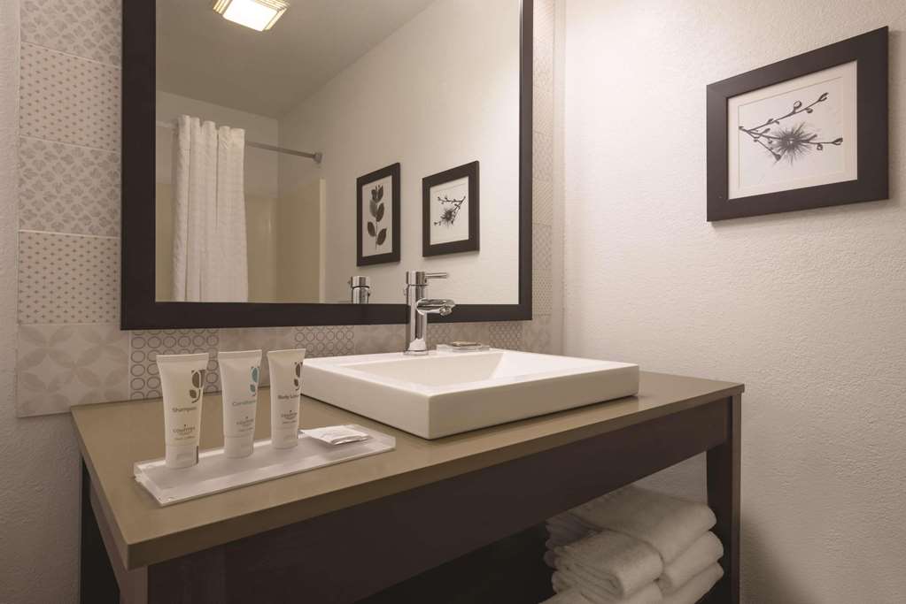 Country Inn & Suites by Radisson Germantown WI - photo 10