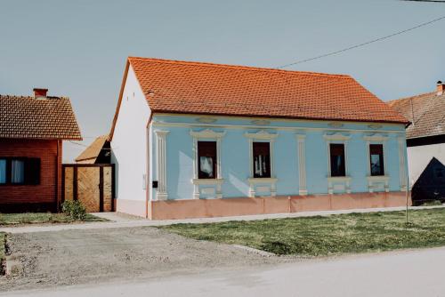 Kuzmanovi dvori - last minute hotel in Stitar
