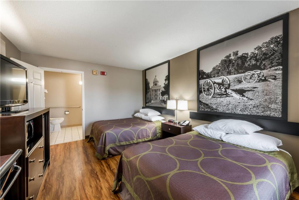 Super 8 by Wyndham Alexander City - photo 10
