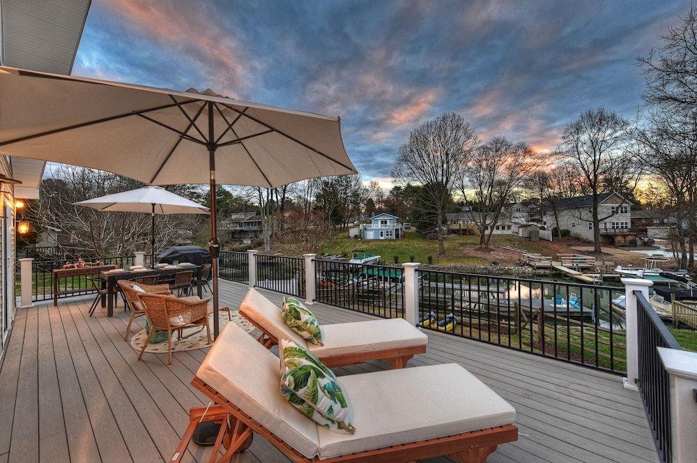 Blue Wing Bay in Mooresville, United States