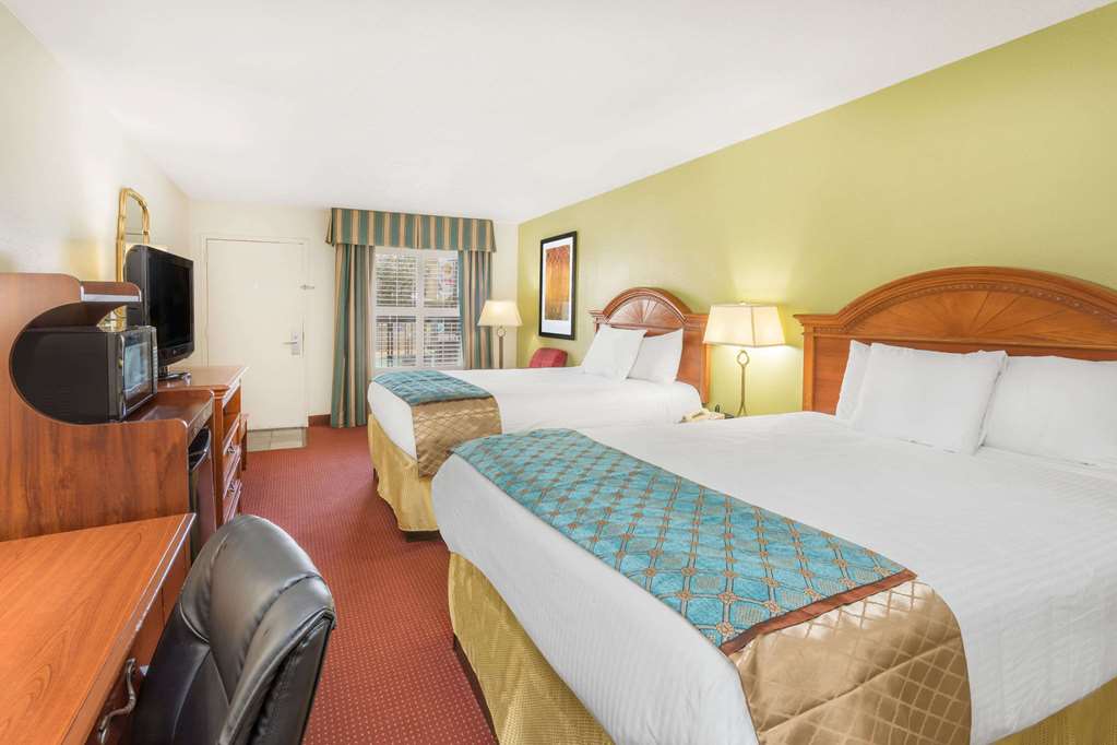Baymont by Wyndham Orangeburg North - photo 6