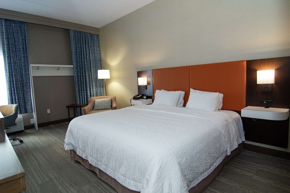 Hampton Inn Summersville - photo 12