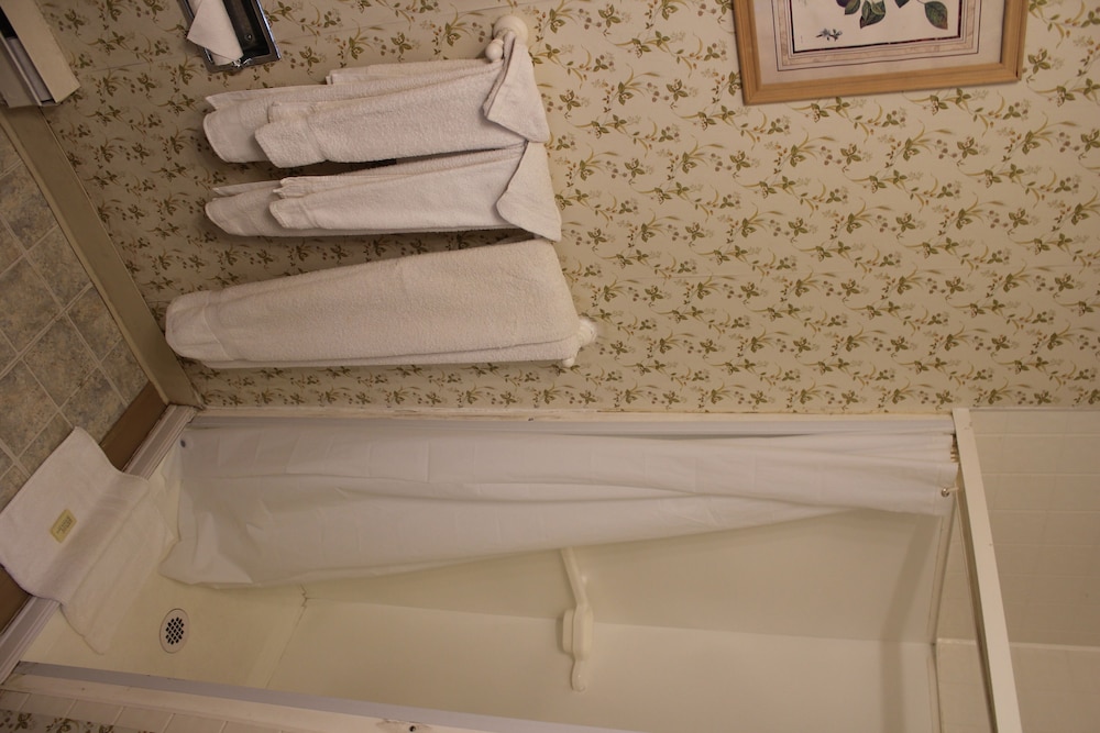Sea Breeze Inn - photo 14