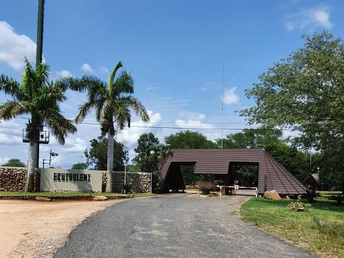 Ekuthuleni River Front Chalets in Hoedspruit, South Africa