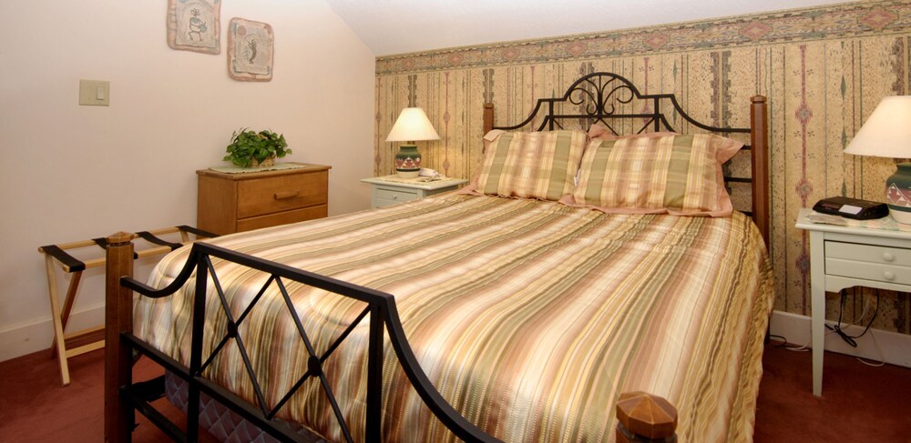 Wrens Nest Inn - photo 3