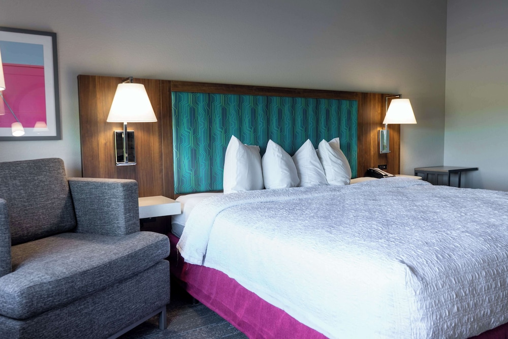 Hampton Inn Elkhorn Lake Geneva Area - photo 17