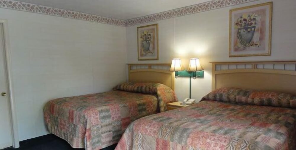 Relax Inn Elmira - photo 7