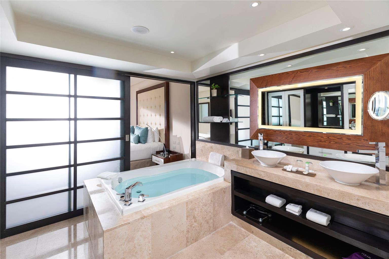 Guest room