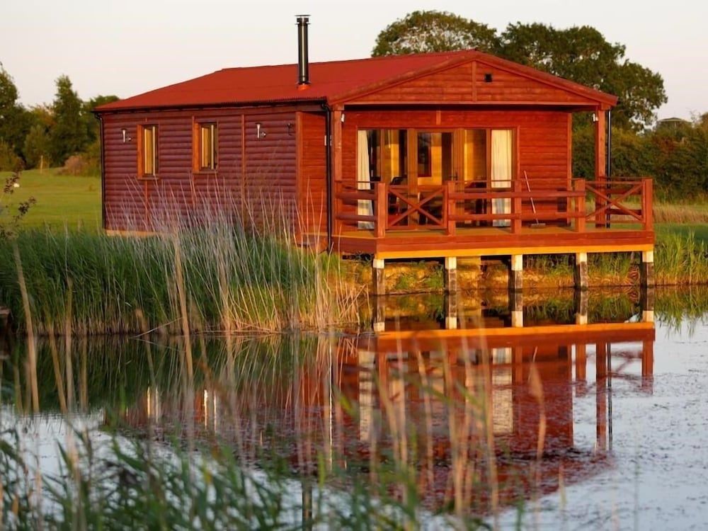 Lakeside Fishing Lodges — 5-Star Luxury Hotel in Old Leake, United Kingdom