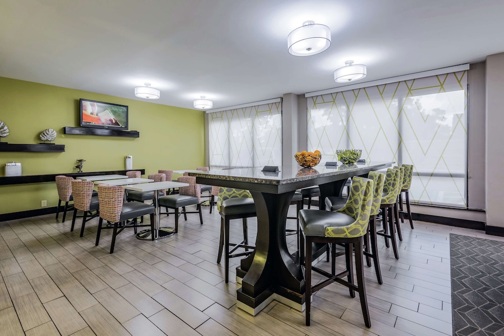 Hampton Inn Tampa International Airport Westshore - photo 57