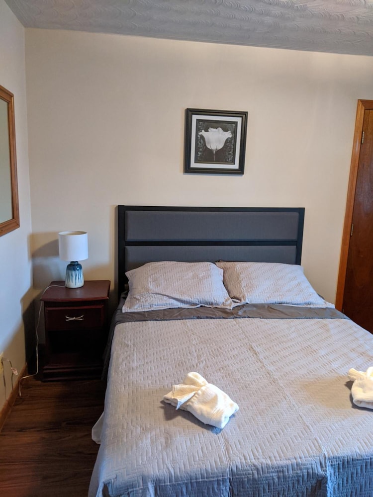 Lake Shore Farm Inn - photo 13