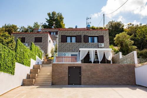 Four Princess — Agia Paraskevi — photo 3